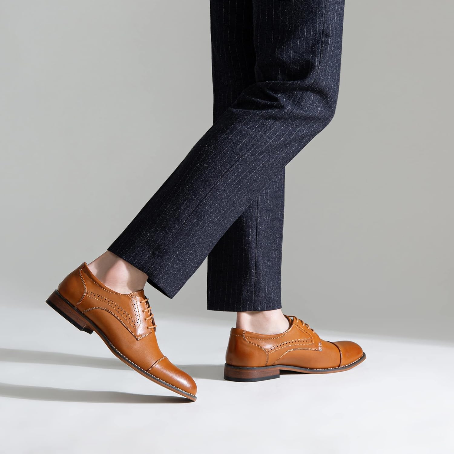 Vostey Men's Dress Shoes Classic Wingtip Brogue Men Oxfords